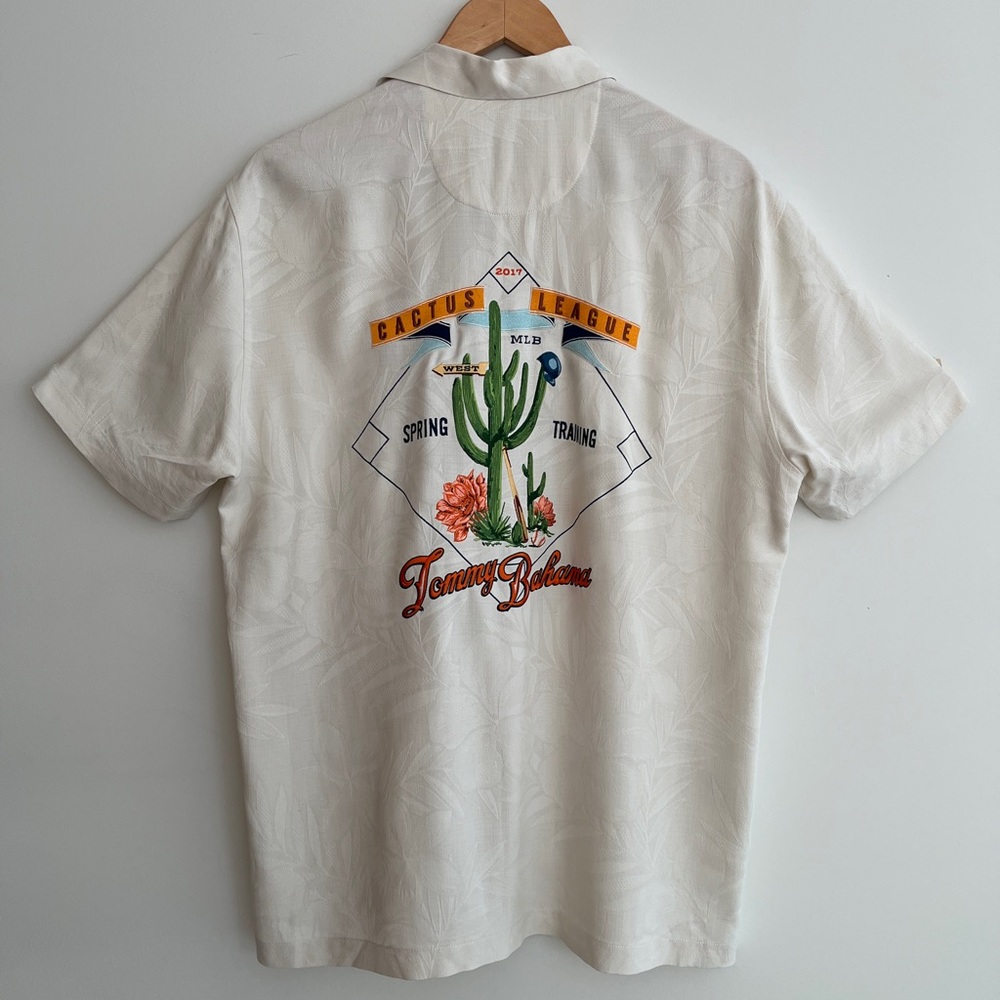 TOMMY BAHAMA Short Sleeve Button Front Shirt MLB Baseball 2017 Cactus League AZ